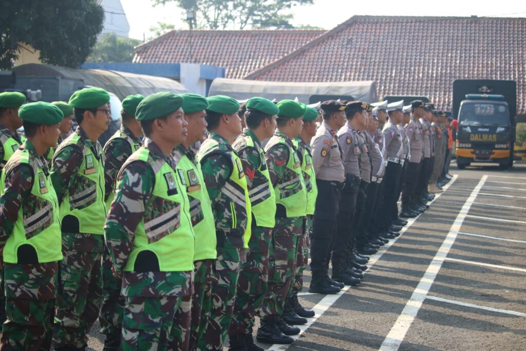 Tanggap Bencana, Polres Pandeglang Bersama Stakeholder Gelar Apel Sinergitas 8 WhatsApp Image 2023 08 29 at 09.38.40
