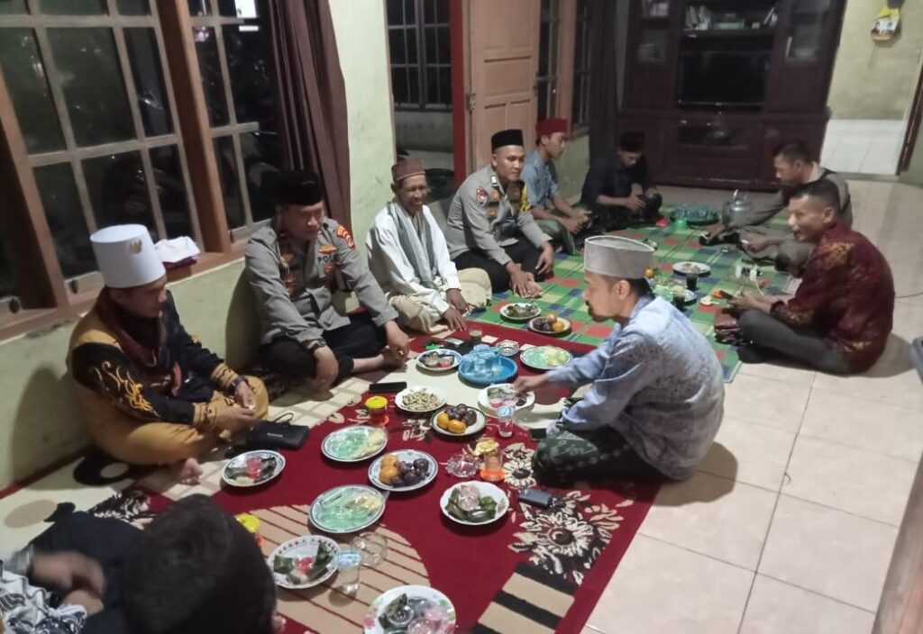 Polsek Cikedal: Memelihara Keamanan dan Ketertiban Bersama Masyarakat 6 WhatsApp Image 2023 10 04 at 18.59.02