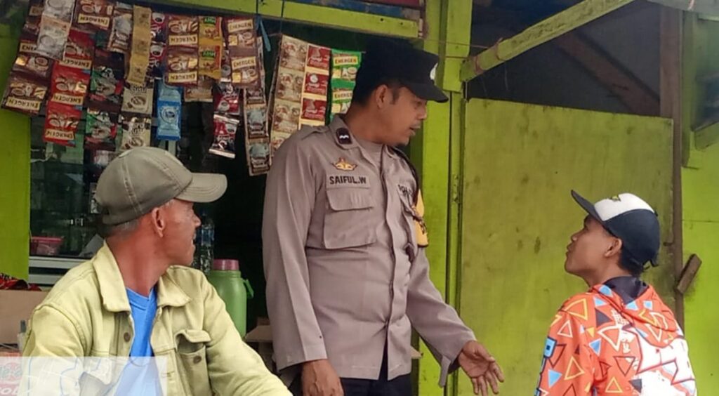 Bhabinkamtibmas Polsek Menes Terus Mempererat Hubungan dengan Warga 5 WhatsApp Image 2023 10 05 at 11.24.34