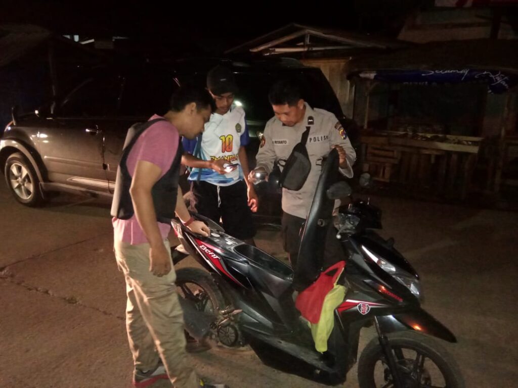 Polsek Pagelaran Berikan Himbauan dan Melaksanakan Patroli untuk Cegah Kriminalitas 5 WhatsApp Image 2023 10 13 at 14.16.55