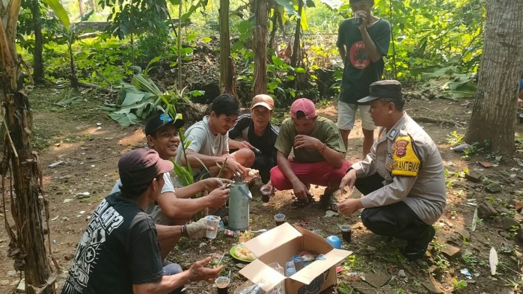 Polsek Pandeglang Terus Ajak Warga Dukung Kamtibmas 3 WhatsApp Image 2023 10 22 at 11.34.37