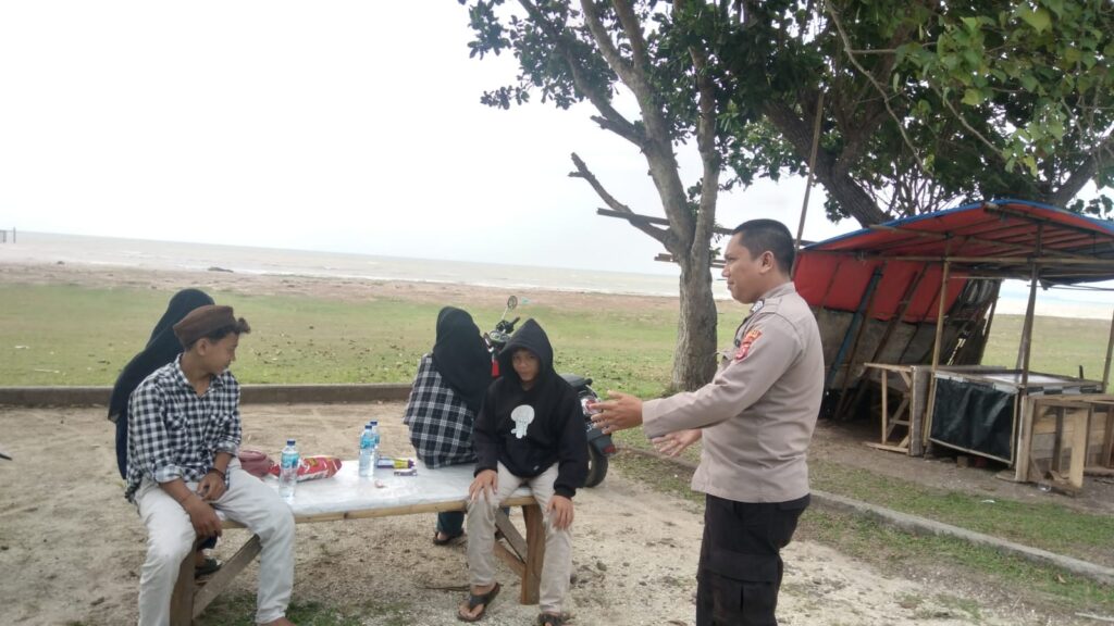 Polsek Pagelaran Gelar Pengamanan dan Monitoring Objek Wisata di Akhir Pekan 3 WhatsApp Image 2023 10 22 at 11.55.25