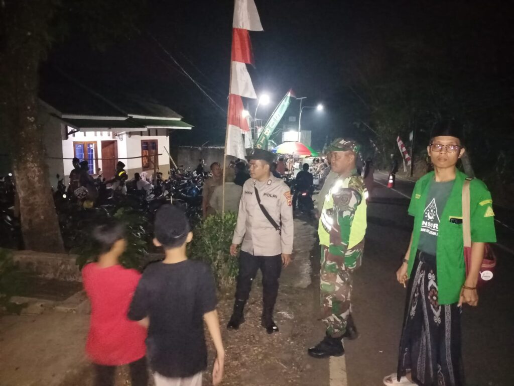 Polsek Pulosari Gelar Patroli Gabungan Sinergitas untuk Menjaga Kamtibmas 2 WhatsApp Image 2023 10 22 at 11.57.32
