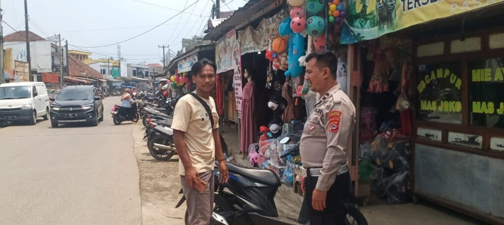 Polsek Menes Lakukan Patroli KRYD untuk Ciptakan Keamanan dan Ketertiban 4 WhatsApp Image 2023 10 27 at 15.55.43