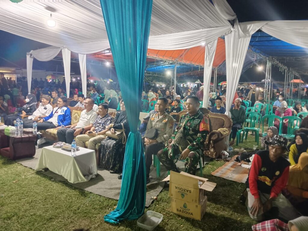 Polsek Munjul Hadiri Pergelaran Wayang Golek dalam Rangka Pertunjukan Rakyat di Sindangresmi 5 WhatsApp Image 2023 10 30 at 20.11.42