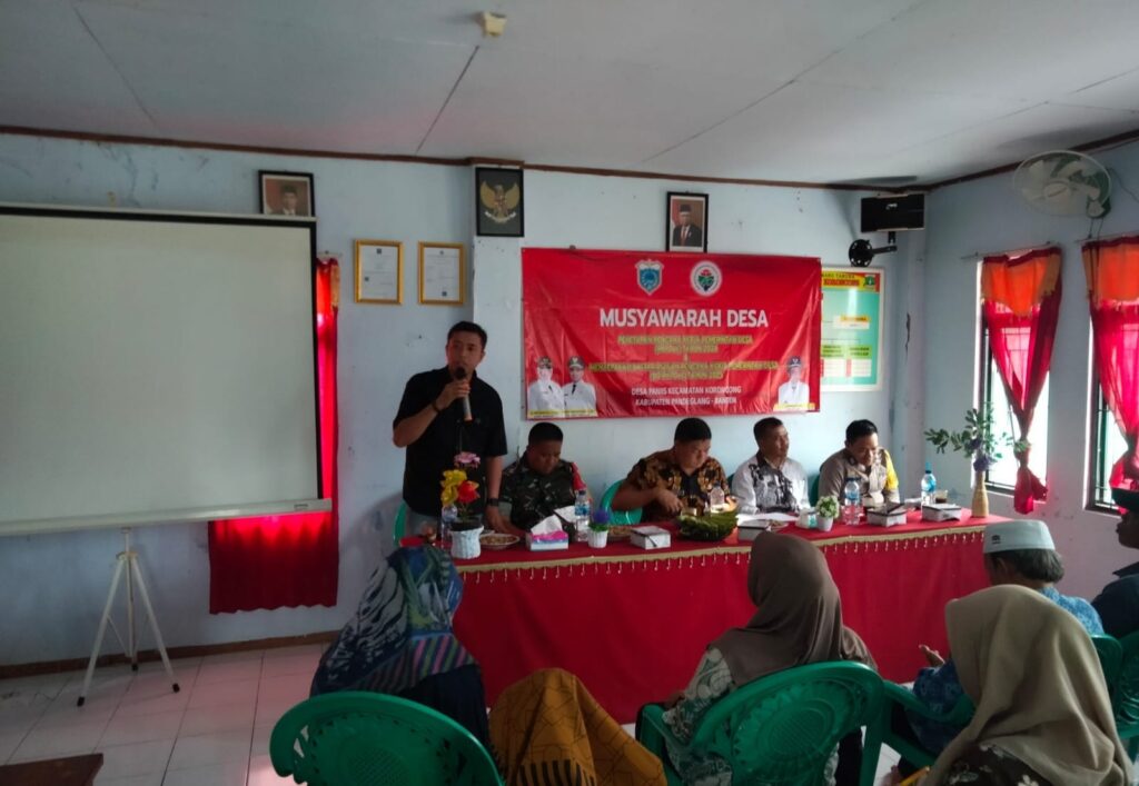 Kolaborasi Bhabinkamtibmas Polsek Cadasari dan Babinsa Koramil Karang Tanjung dalam Mendukung RKPDes 2024 2 WhatsApp Image 2023 11 07 at 19.10.49