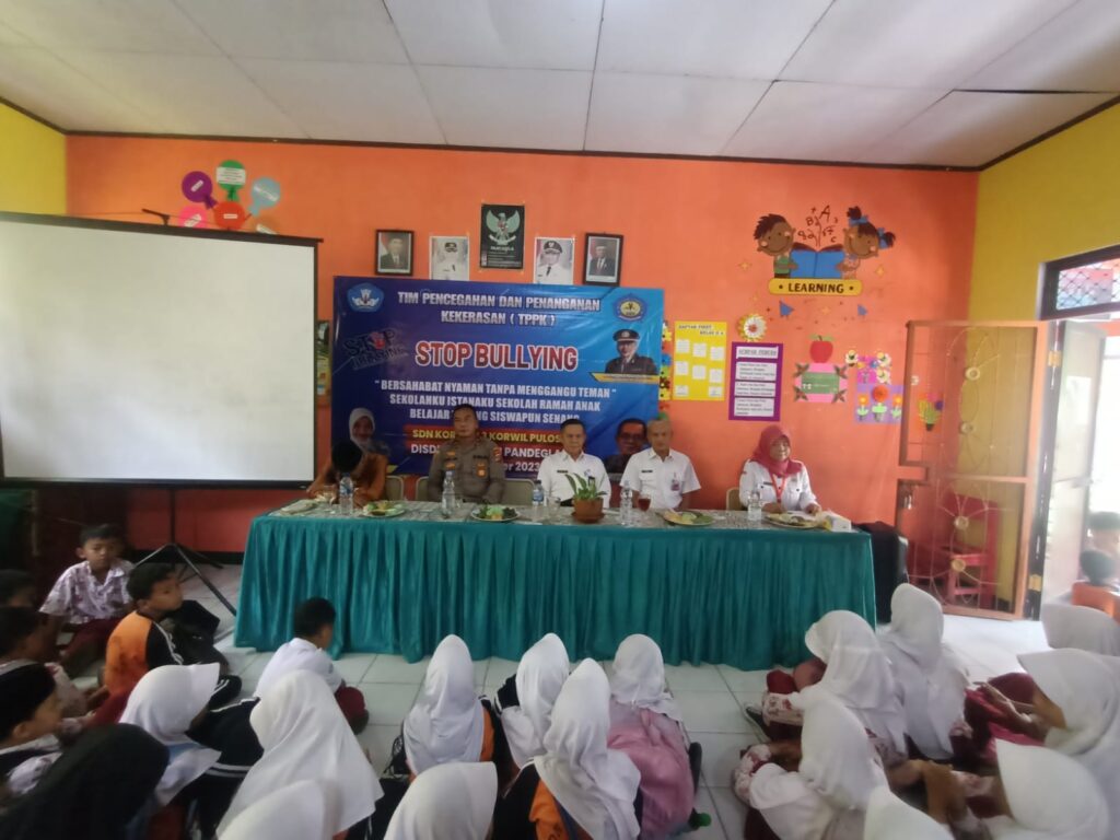 Polsek Pulosari Gelar Penyuluhan Pencegahan Perundungan (Bullying) 7 WhatsApp Image 2023 11 08 at 10.57.21