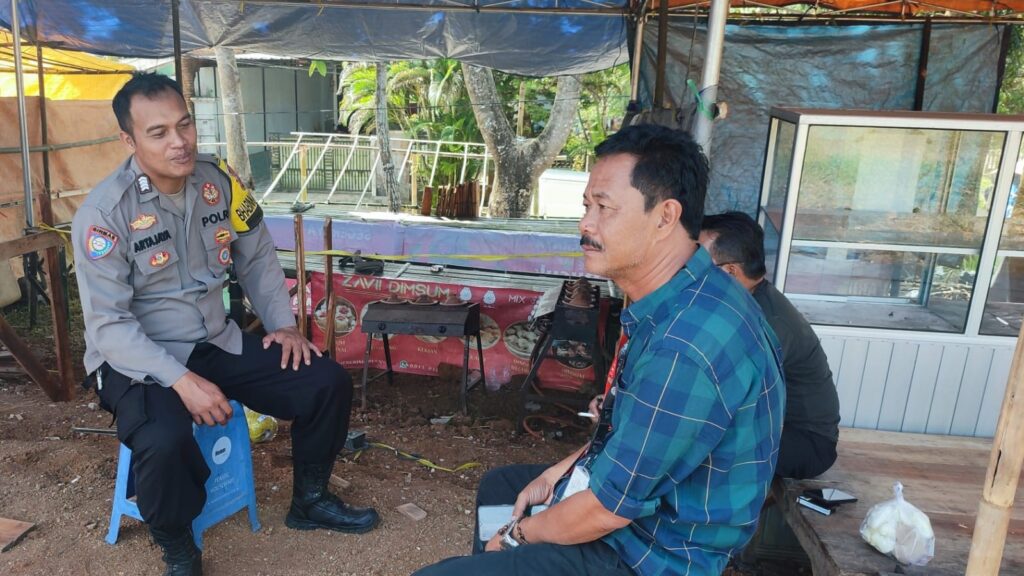 Polsek Cibaliung Gelar Sambang Door to Door, Wujud Implementasi 3K (Komunikasi, Koordinasi, Kolaborasi) 1 WhatsApp Image 2023 11 12 at 13.40.45