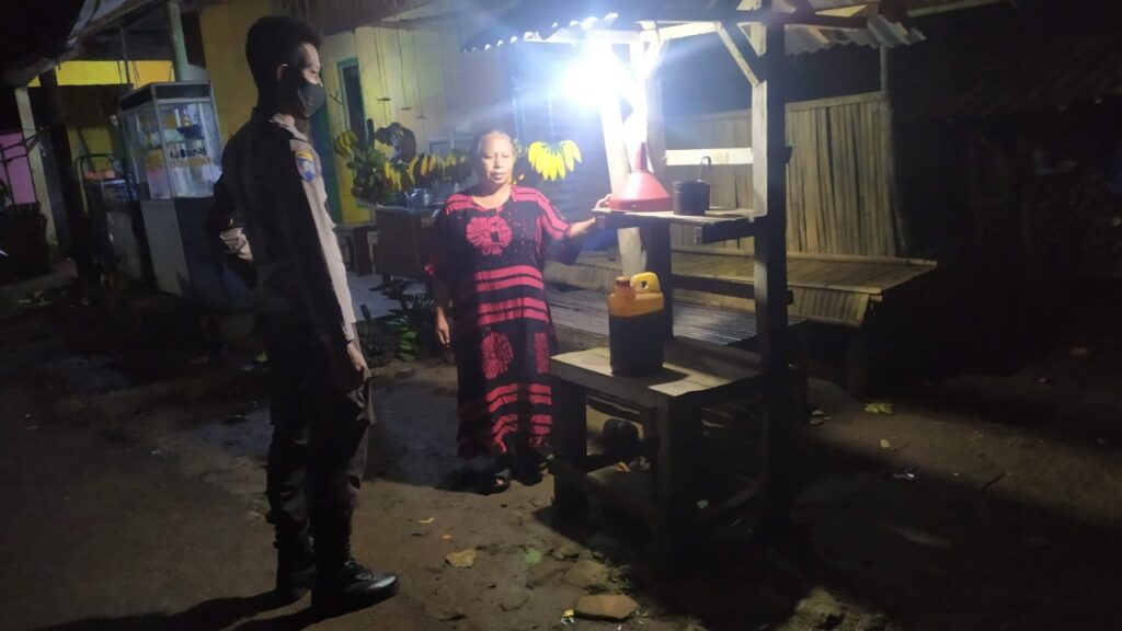 Polsek Bojong Tingkatkan Patroli Malam untuk Ciptakan Kamtibmas yang Aman 1 WhatsApp Image 2023 11 13 at 08.40.52