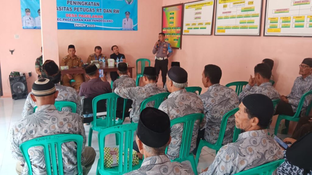 Polsek Pagelaran Hadiri Pertemuan Rutin Forum Rt/Rw, Ajang Silaturahmi dan Koordinasi 10 WhatsApp Image 2023 11 14 at 04.28.00