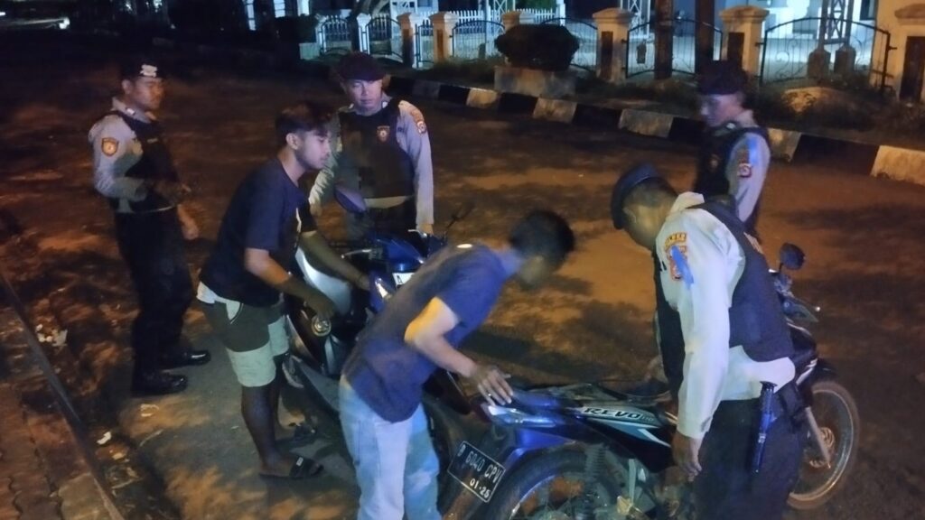 Satgas Preventif Operasi Lilin Maung 2023 Polres Pandeglang Gelar Patroli Cipta Kondisi menjelang Natal dan Tahun Baru 2024 1 WhatsApp Image 2023 12 24 at 11.34.45