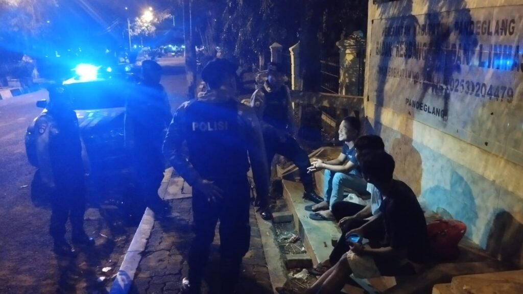 Patroli Blue Light System Polres Pandeglang Gencar Dilaksanakan untuk Menciptakan Keamanan dan Ketertiban dalam Operasi Lilin Maung 2023 5 WhatsApp Image 2023 12 24 at 12.34.06