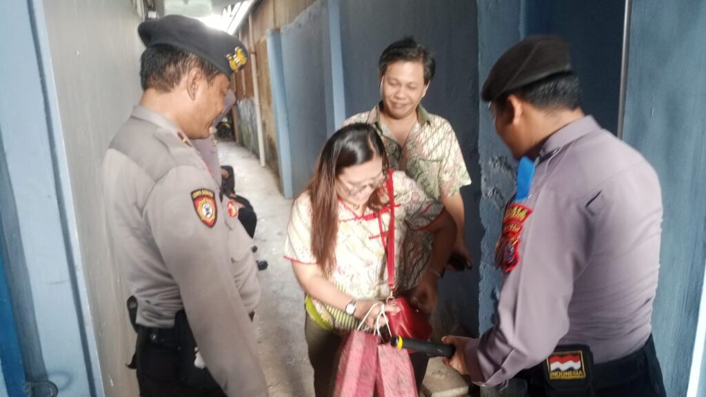 Polres Pandeglang Memastikan Keamanan Ibadah Malam Natal 9 WhatsApp Image 2023 12 24 at 16.02.59