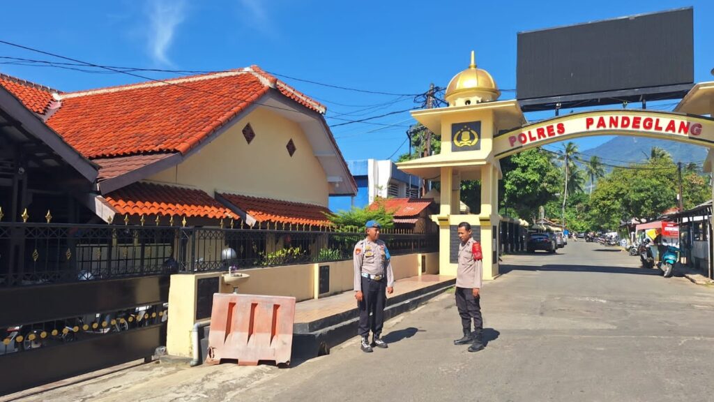 Patroli Propam Polres Pandeglang: Memastikan Keamanan dan Netralitas Menjelang Pemilu 2 WhatsApp Image 2023 12 26 at 10.08.40