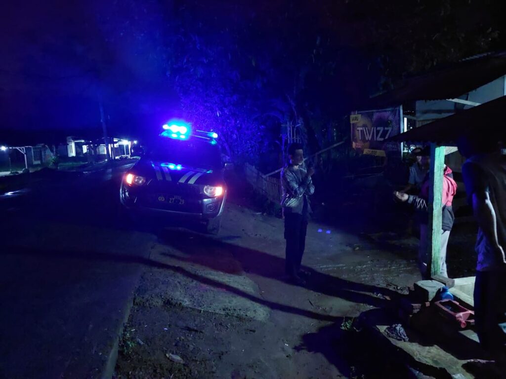 Polsek Bojong Gelar Patroli Malam untuk Antisipasi Tindak Pidana C3 Selama Bulan Ramadhan 10 WhatsApp Image 2024 04 05 at 1.15.48 AM