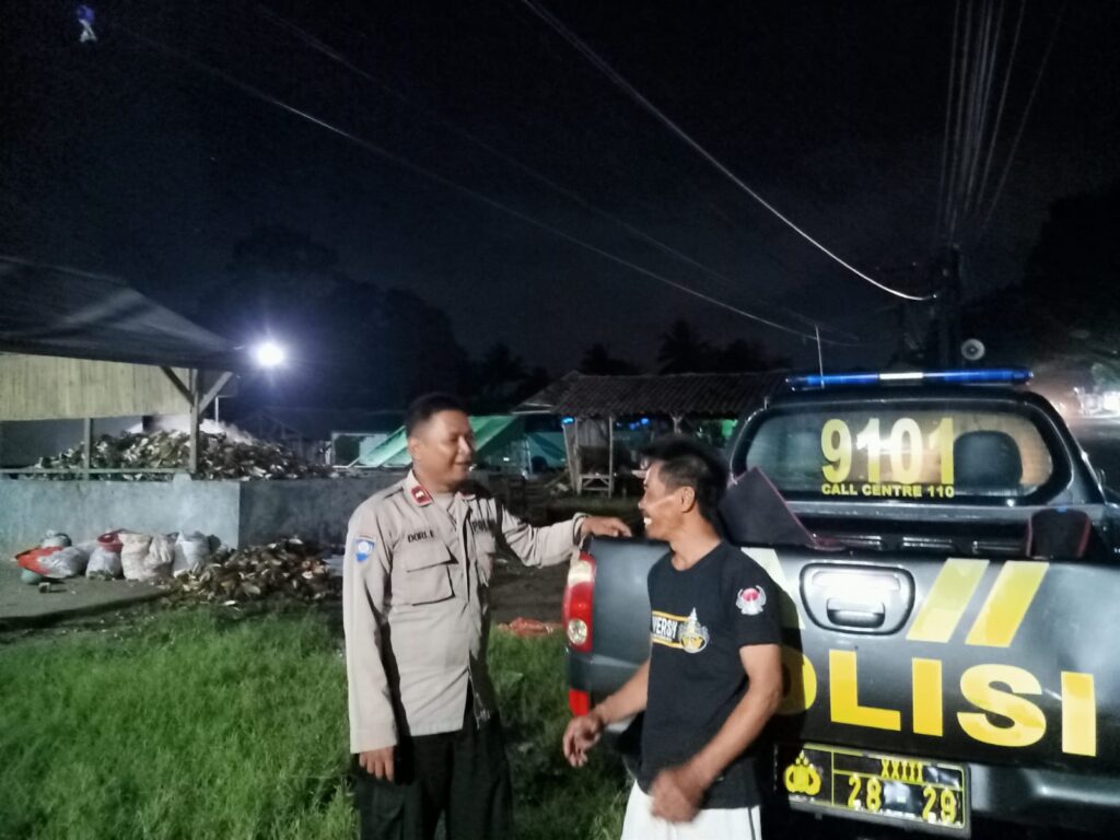 Polsek Cadasari Polres Pandeglang Memberikan Himbauan Keamanan Selama Bulan Ramadhan 6 WhatsApp Image 2024 04 08 at 03.59.44