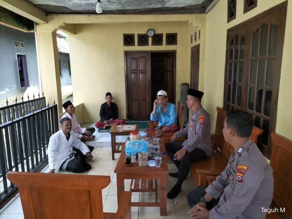 Kapolsek Angsana Polres Pandeglang Sambangi Tokoh Agama di Pondok Pesantren Al Mubasirin 5 WhatsApp Image 2024 05 04 at 06.45.16 scaled