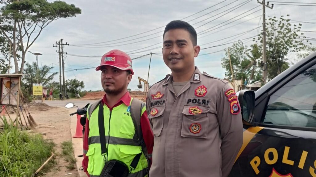 Bhabinkamtibmas Polsek Bojong Polres Pandeglang Memberikan Himbauan kepada Warga tentang Keamanan dan Ketertiban Masyarakat 5 WhatsApp Image 2024 05 05 at 13.30.24