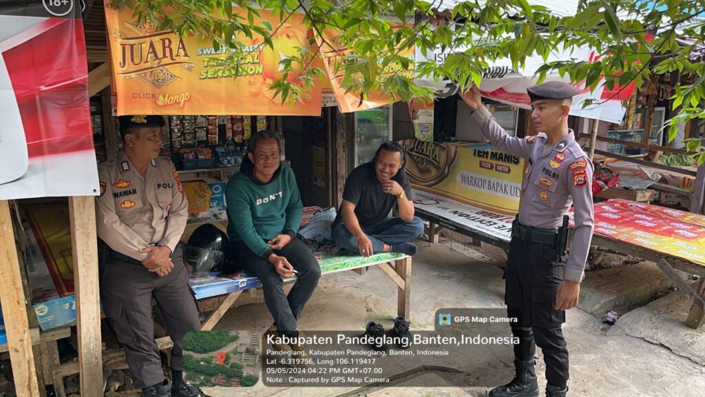 Polres Pandeglang Melakukan Patroli Dialogis untuk Menjaga Kamtibmas 10 WhatsApp Image 2024 05 05 at 17.52.18