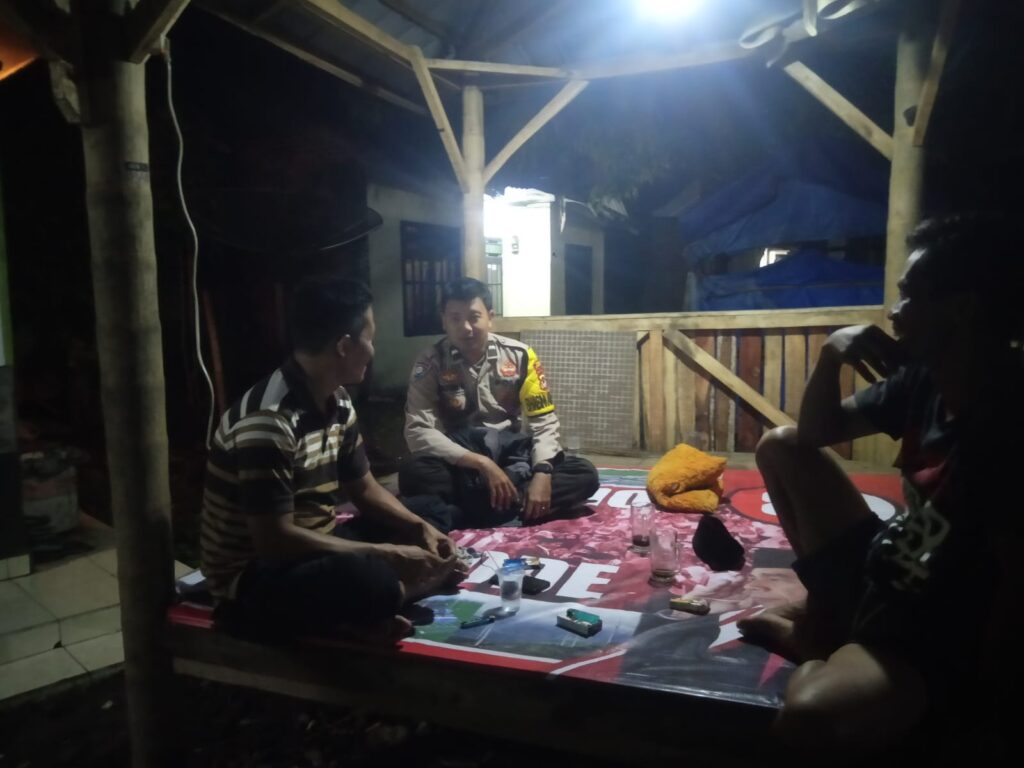 Polsek Patia Tingkatkan Patroli KRYD untuk Situasi Kamtibmas yang Aman 8 WhatsApp Image 2024 05 08 at 05.40.43