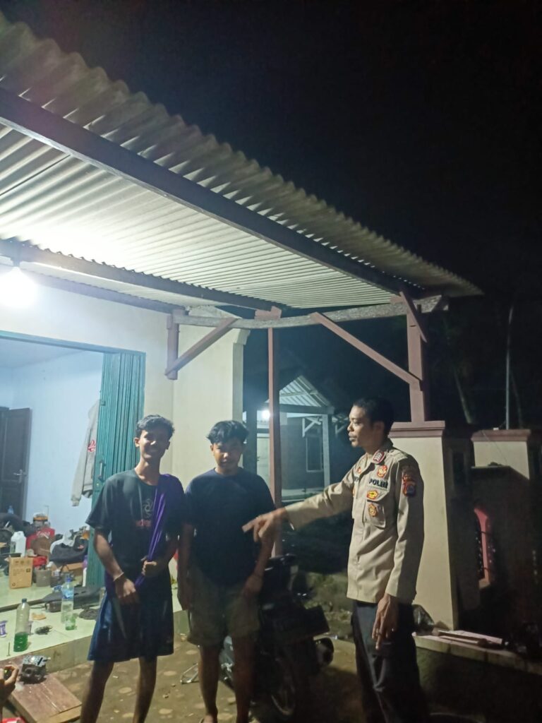 Polsek Pagelaran Polres Pandeglang Gencar Lakukan Patroli untuk Ciptakan Lingkungan Aman 10 WhatsApp Image 2024 05 09 at 03.45.20
