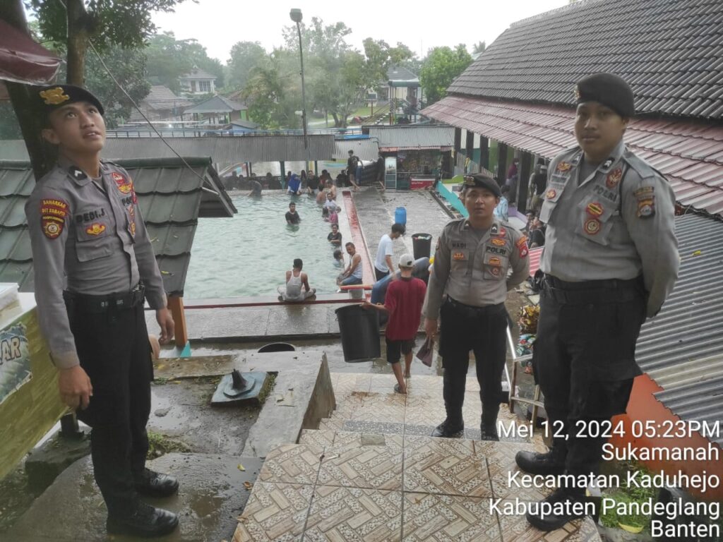 Patroli Sat Samapta Polres Pandeglang Antisipasi Guantibmas di Lokasi Wisata Cisolong 8 WhatsApp Image 2024 05 12 at 18.55.21