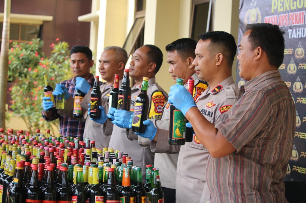 Polres Pandeglang Ikuti Konferensi Pers Virtual Hasil Operasi Pekat Dengan Polda Banten 10 WhatsApp Image 2024 05 30 at 12.14.49