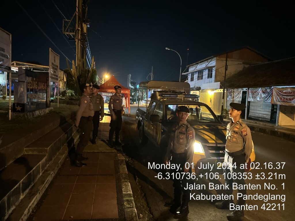 Sat Samapta Polres Pandeglang Gelar Patroli Malam Hari untuk Menjaga Kondusifitas Wilayah 5 WhatsApp Image 2024 07 01 at 05.38.54