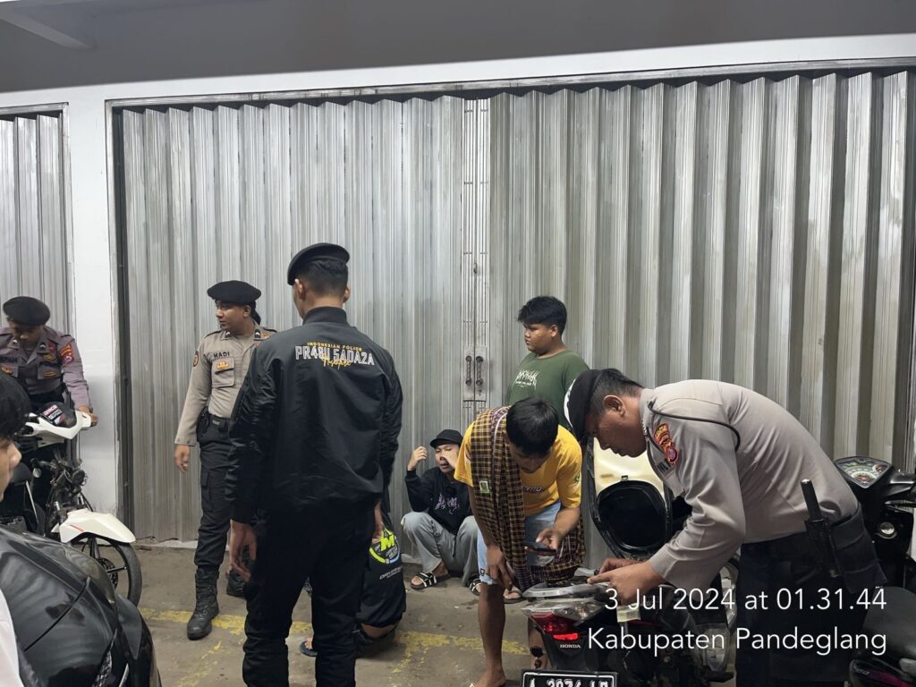 Personil Sat Samapta Polres Pandeglang Himbau Remaja untuk Menjauhi Narkoba dan Balap Liar 9 WhatsApp Image 2024 07 03 at 03.10.38