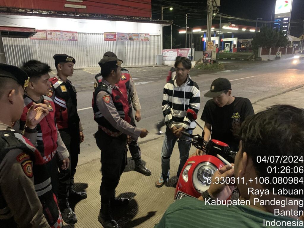 Sat Samapta Polres Pandeglang Gelar Patroli Malam untuk Cegah Balap Liar 7 WhatsApp Image 2024 07 04 at 06.06.03