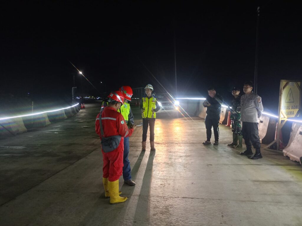 Polsek Bojong Polres Pandeglang Gelar Patroli Malam untuk Antisipasi Tindak Pidana C3 5 WhatsApp Image 2024 07 05 at 07.53.59