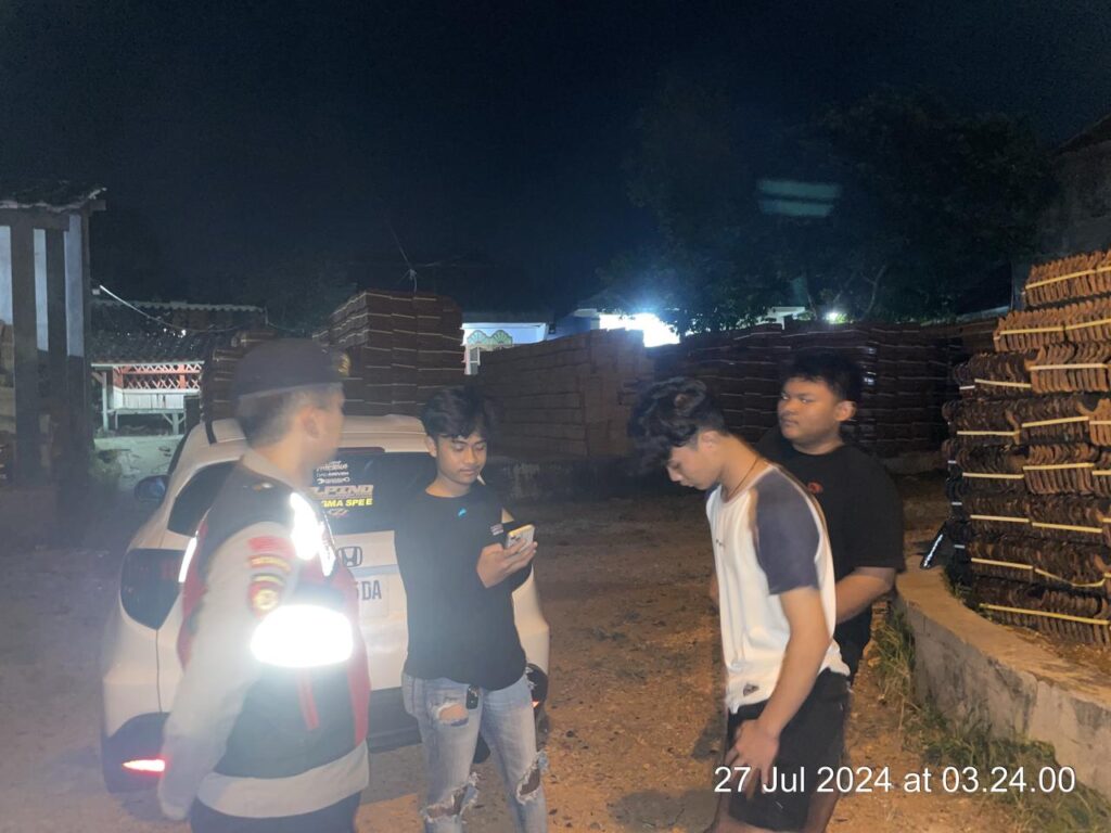 Sat Samapta Polres Pandeglang Antisipasi Balap Liar di Cigadung 7 WhatsApp Image 2024 07 27 at 06.31.16