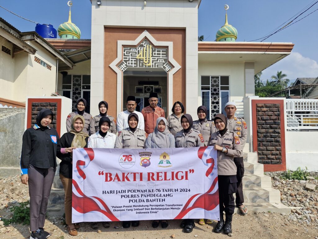 Polwan Polres Pandeglang Gelar Bakti Religi dalam Rangka Hari Jadi Polwan ke-76 6 41a736c1 0746 4160 a807 3fb15dacd17b scaled