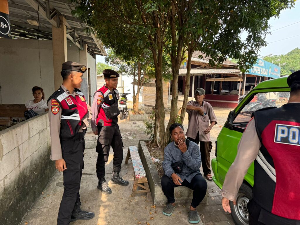 Sat Samapta Polres Pandeglang Gelar Patroli di Terminal Kadubanen, Berikan Himbauan kepada Sopir Angkutan Umum agar Tidak Ugal-Ugalan 5 IMG 20240808 WA0028