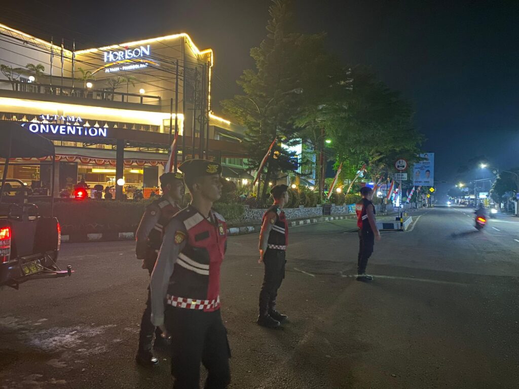 Sat Samapta Polres Pandeglang Gelar Patroli Preventif untuk Cegah Balapan Liar di Cigadung 1 WhatsApp Image 2024 08 04 at 06.04.26