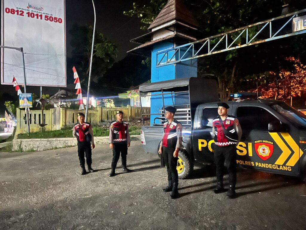 Sat Samapta Polres Pandeglang Cegah Aksi Premanisme di Terminal Kadubanen dengan Patroli Malam Mobile 9 WhatsApp Image 2024 08 17 at 06.17.43 1