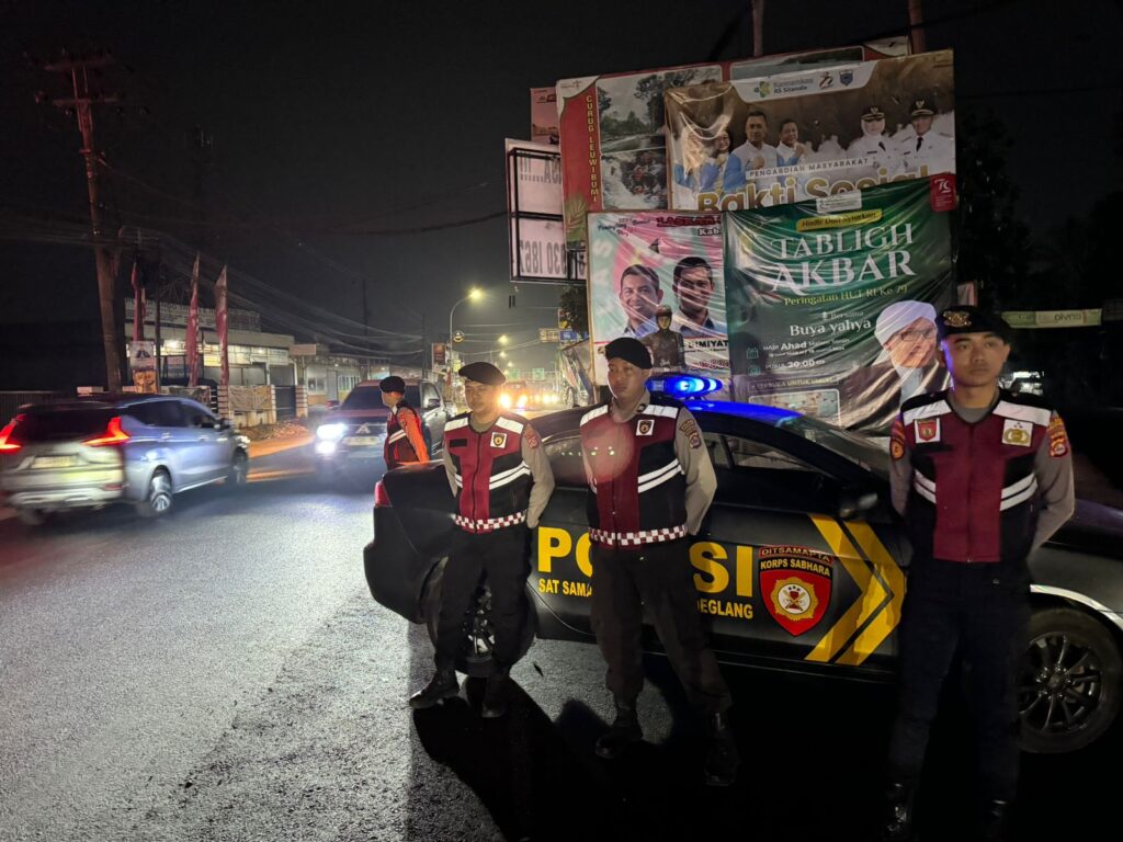 Sat Samapta Polres Pandeglang Cegah Aksi Balap Liar dengan Patroli Malam di Persimpangan Cipacung 5 WhatsApp Image 2024 08 18 at 04.56.46 2