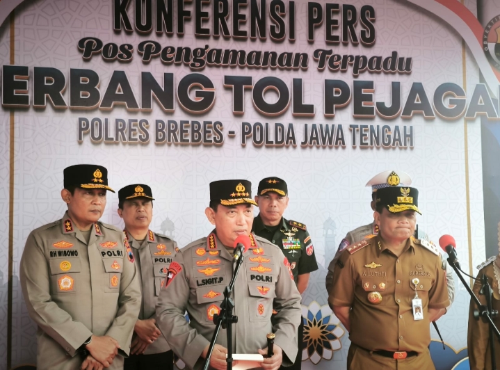 Kapolri Turun ke Posko Terpadu, Pastikan Kesiapan Personel Operasi Ketupat 2025 4 IMG 20250319 174214