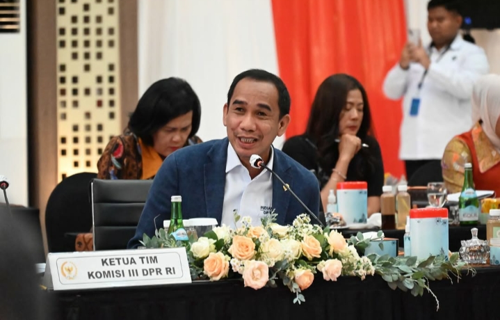 Anggota Komisi III DPR Apresiasi Kerja Polri Kawal Kelancaran Mudik Lebaran 10 IMG 20250401 161241