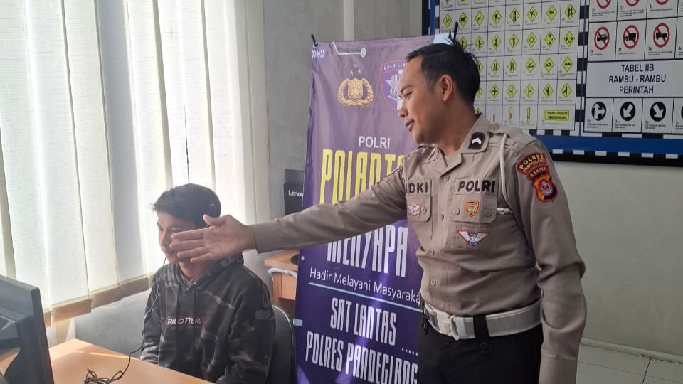 Satlantas Polres Pandeglang Laksanakan Program Polantas Menyapa, Wujudkan Pelayanan Prima kepada Masyarakat 1 WhatsApp Image 2026 02 19 at 09.08.15